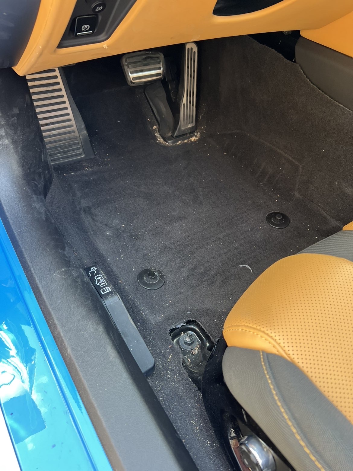 Corvette interior before detail
